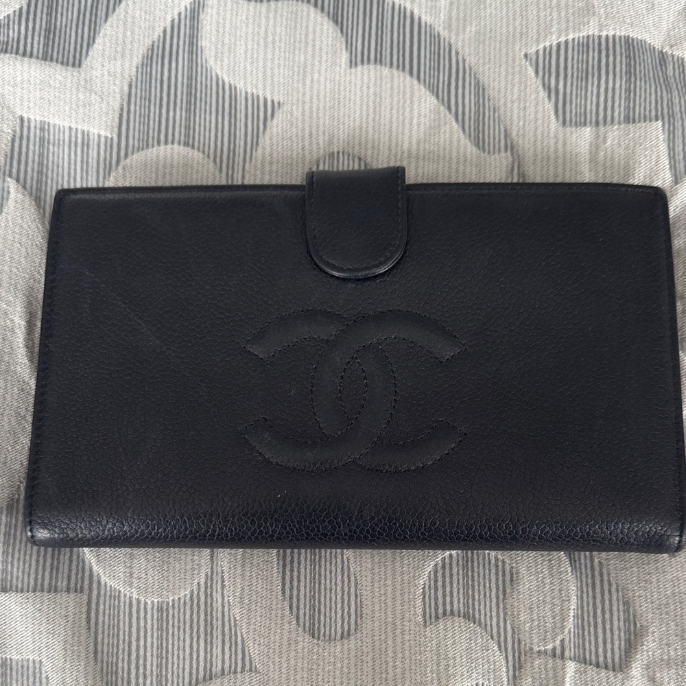 CHANEL Classic Black Leather Wallet